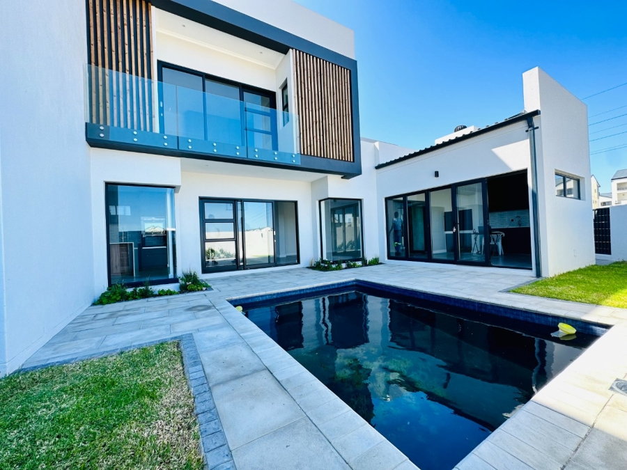 4 Bedroom Property for Sale in Sandown Western Cape